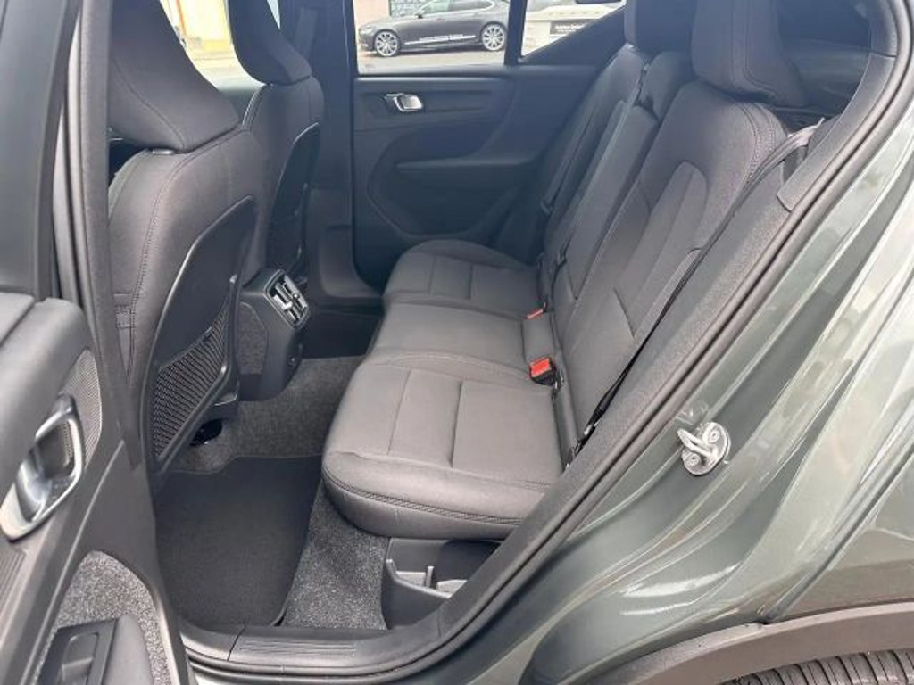 Volvo EX40