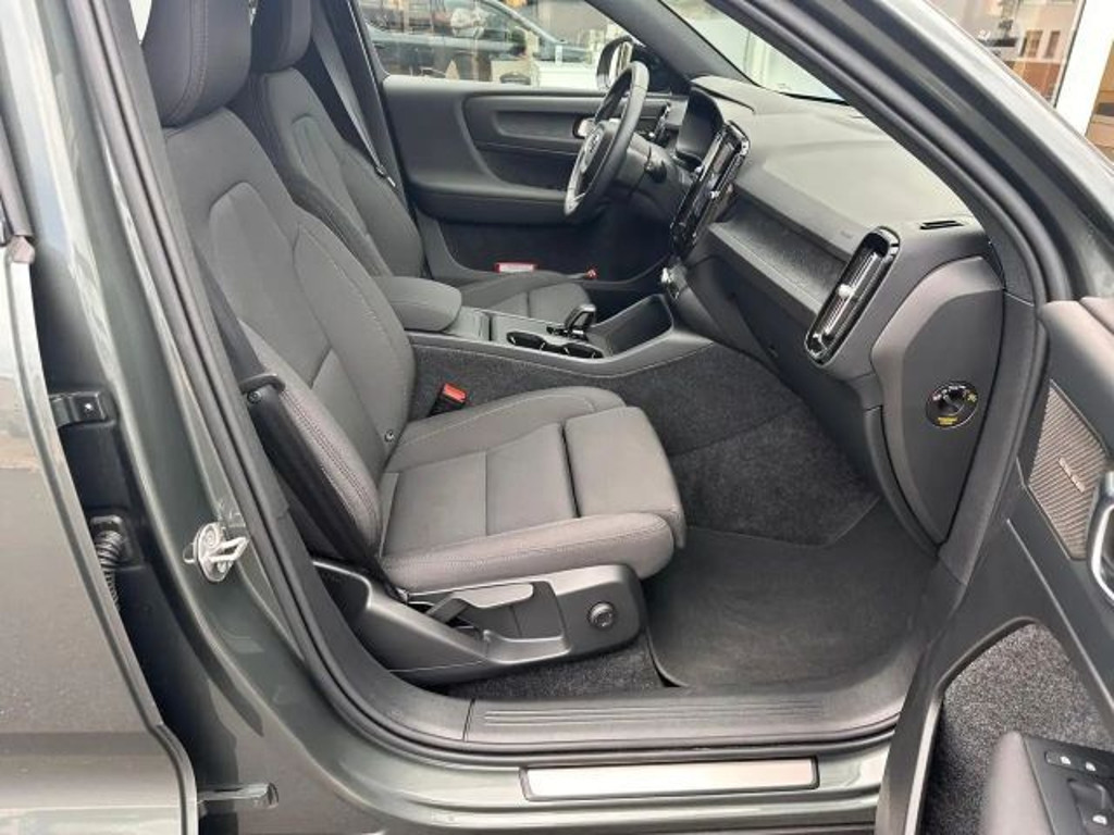 Volvo EX40