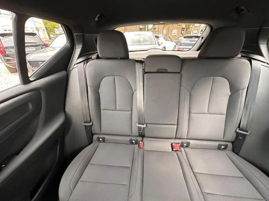 Volvo EX40