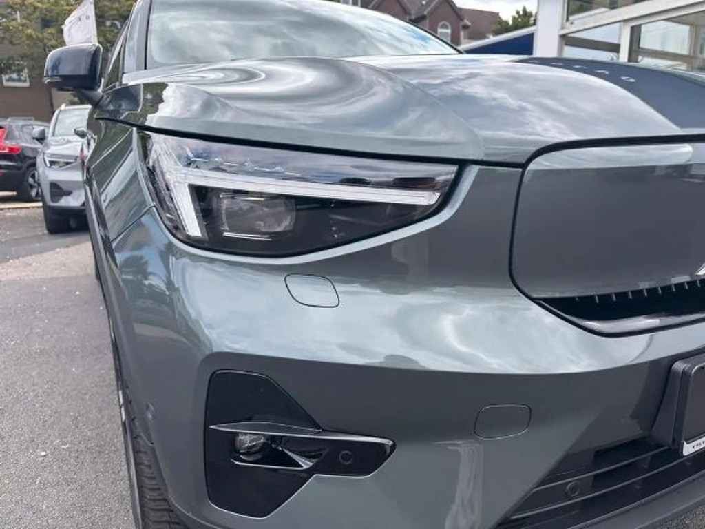 Volvo EX40