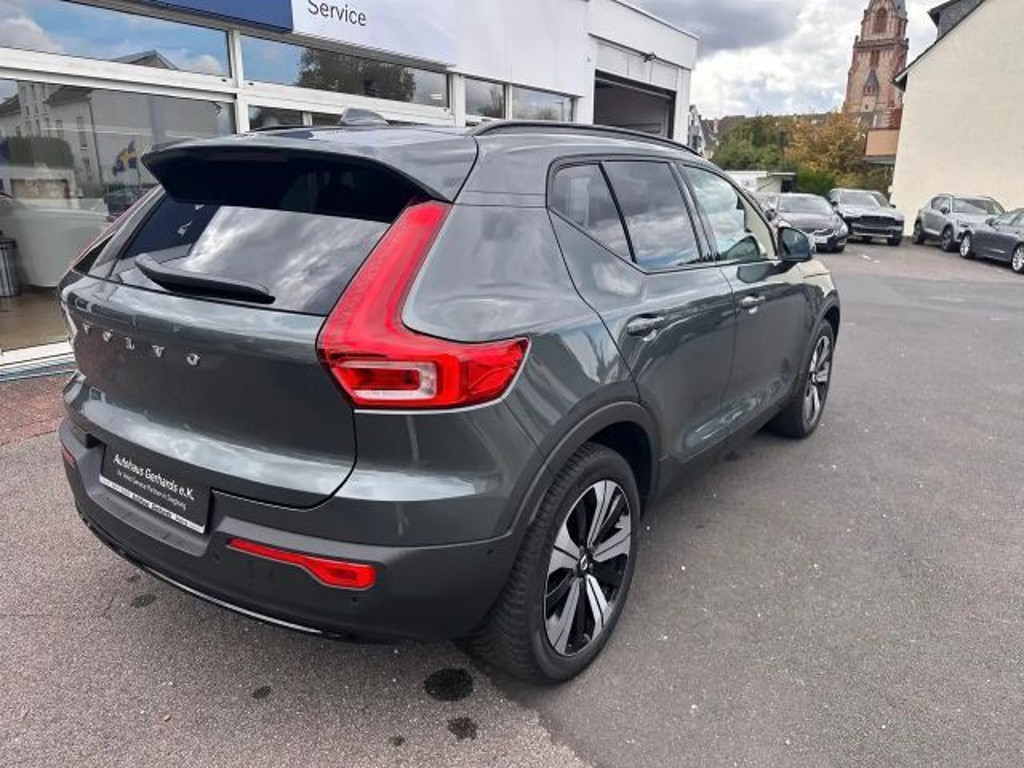 Volvo EX40