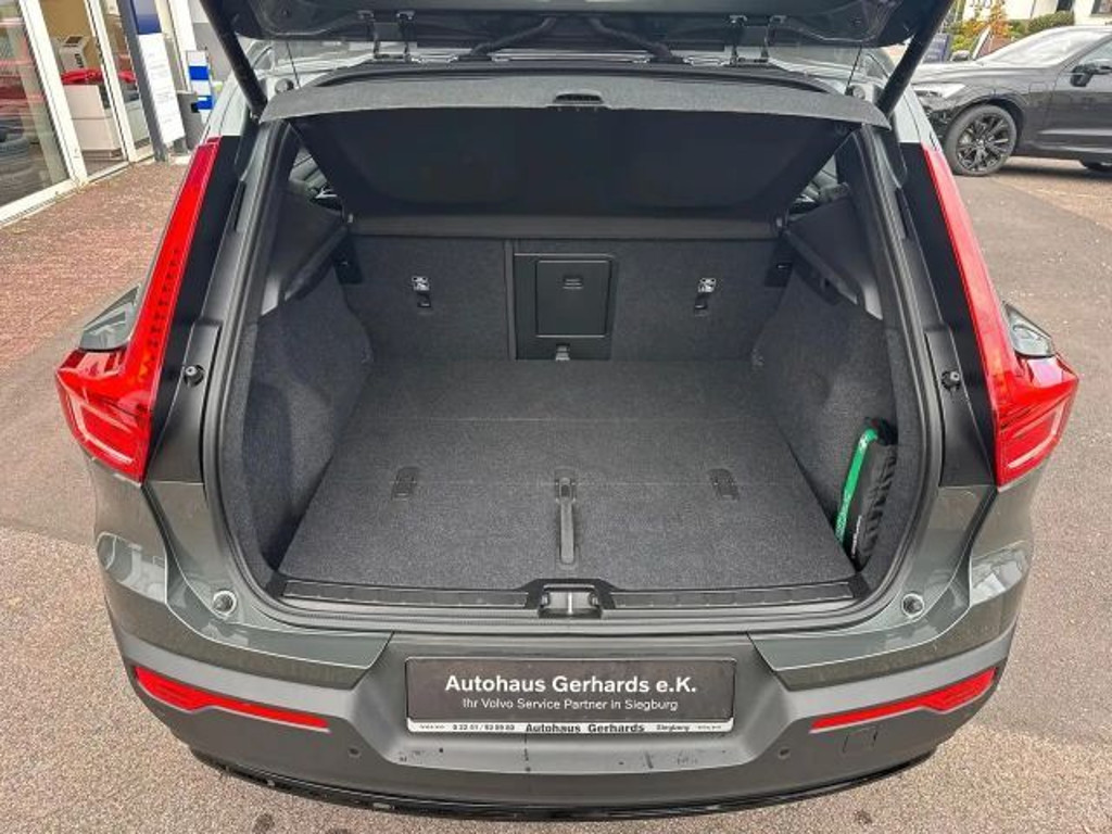 Volvo EX40