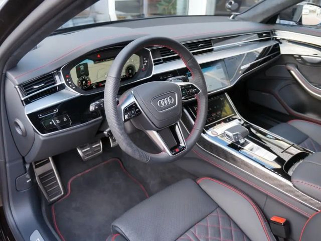 Audi S8