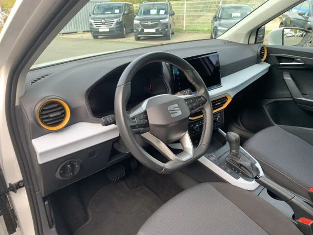 Seat Arona