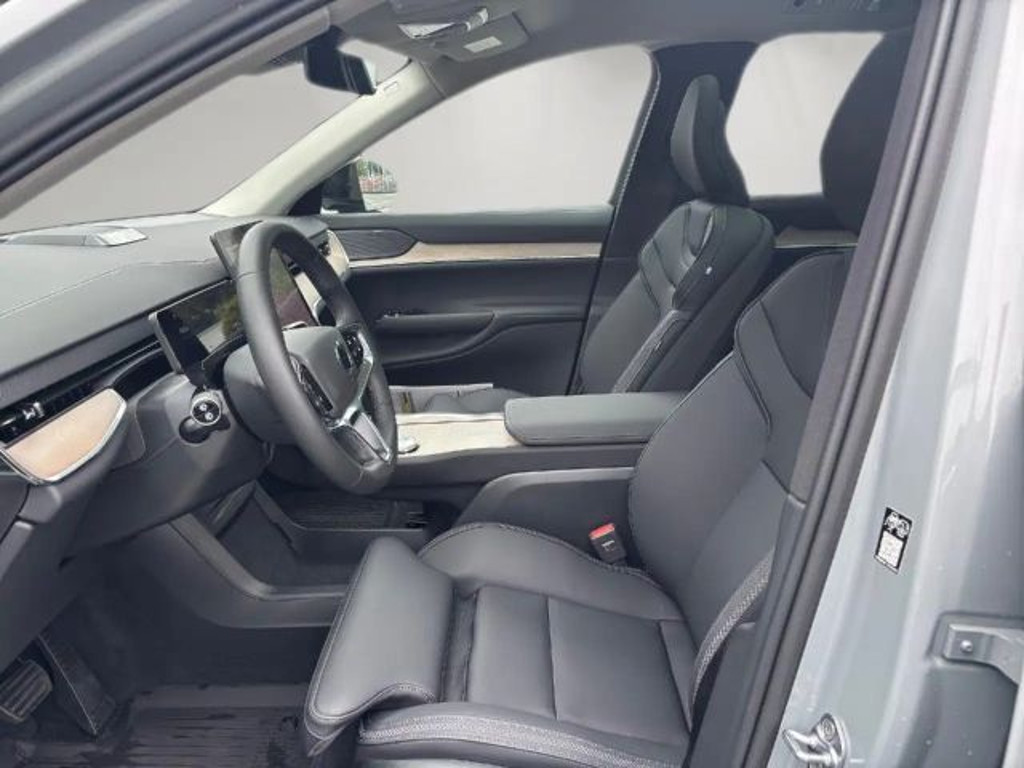Volvo EX90