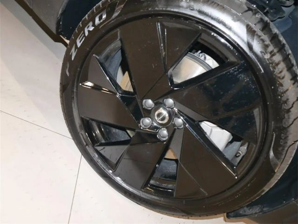 Volvo EX40