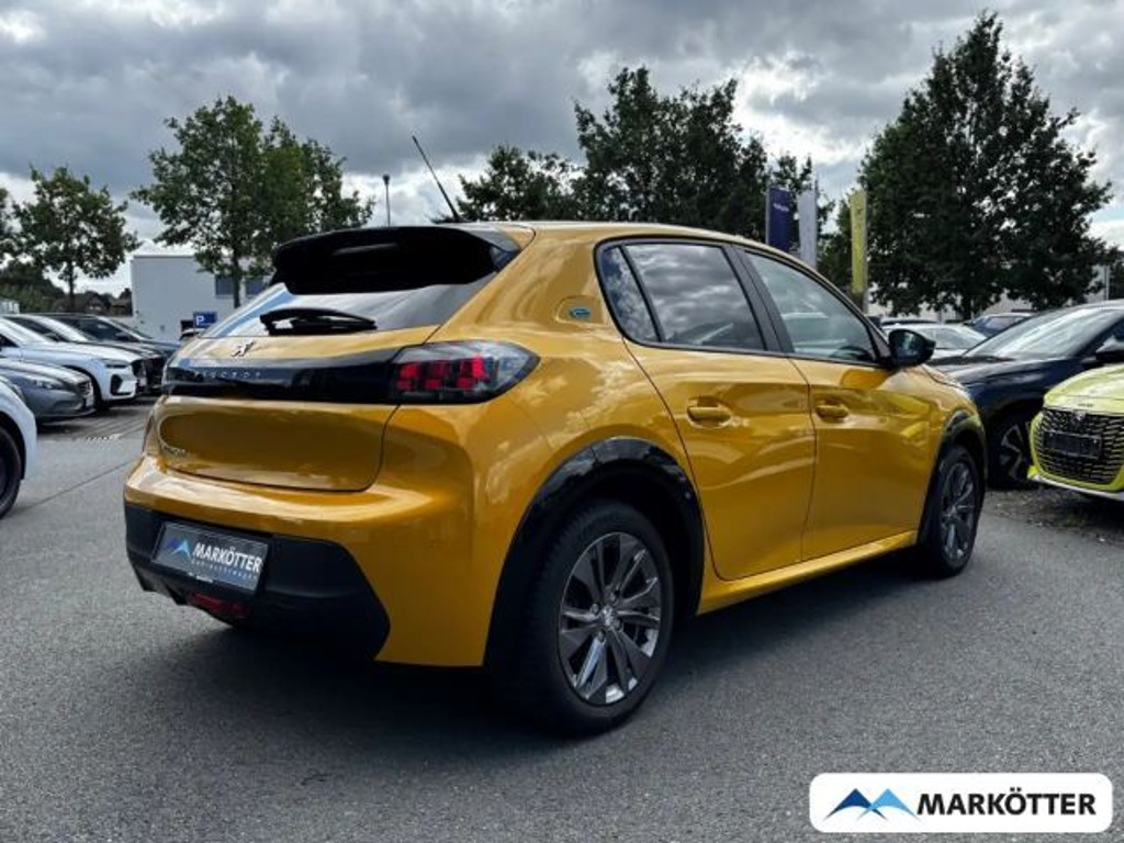 Peugeot e-208