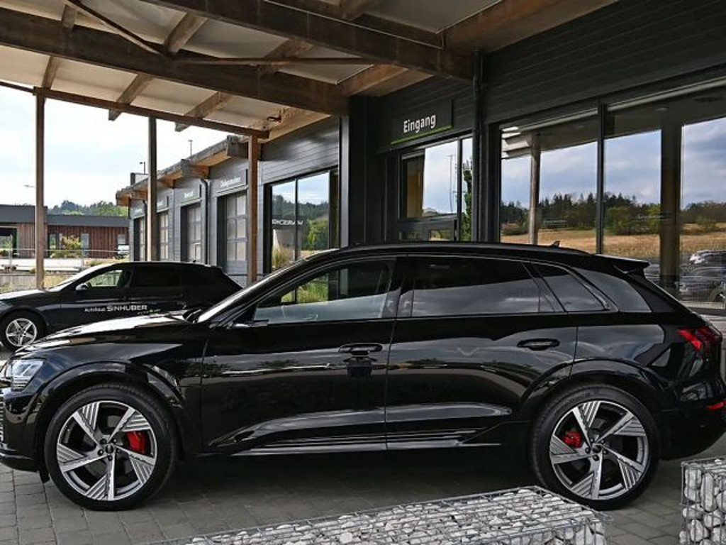 Audi Q8 e-tron