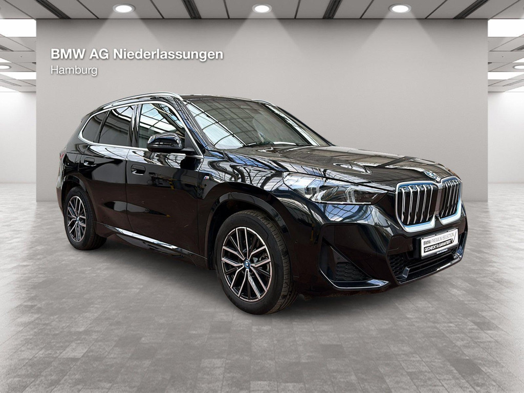 BMW iX1