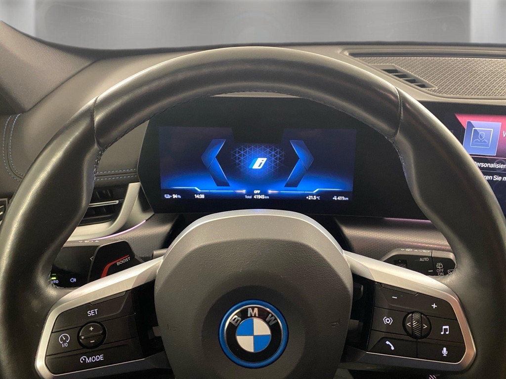 BMW iX1