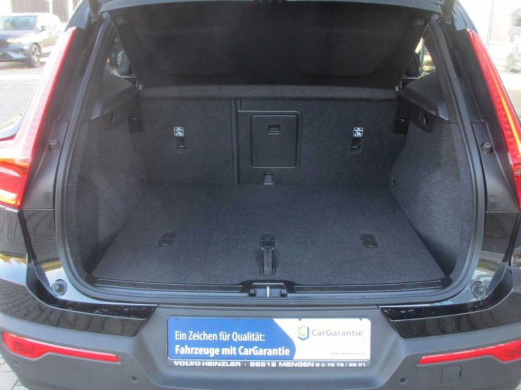 Volvo EX40