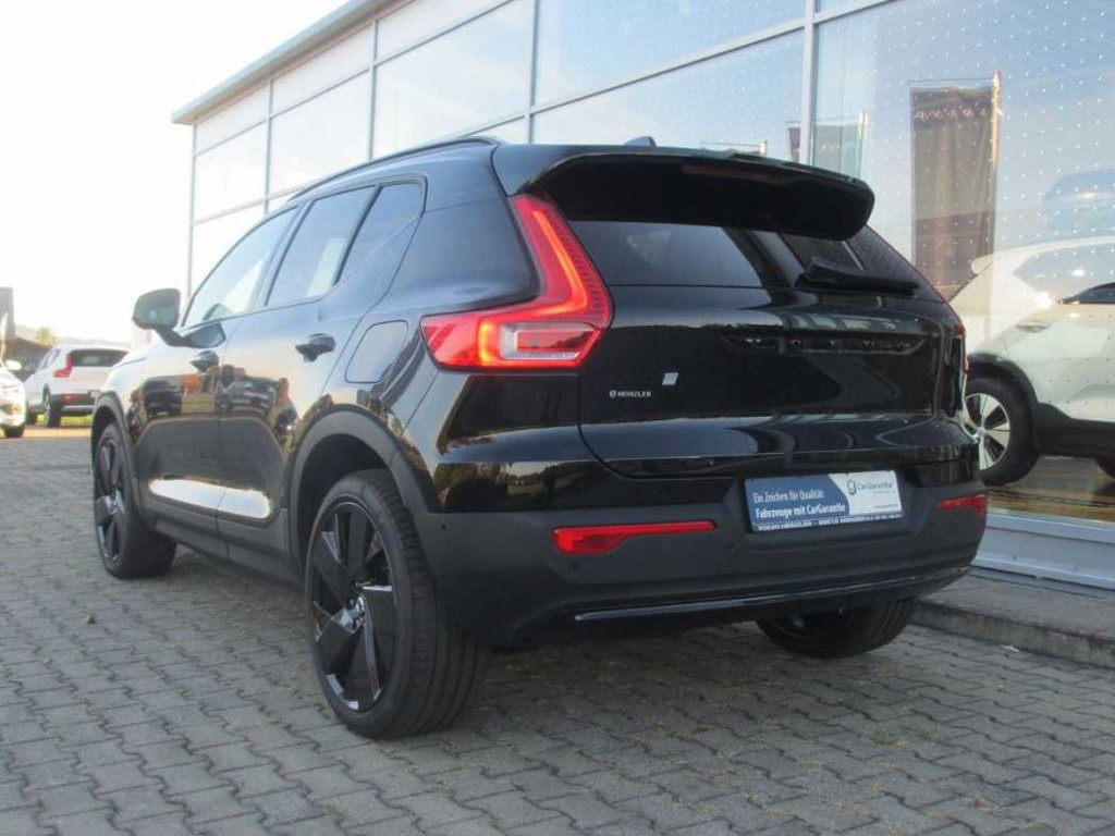 Volvo EX40