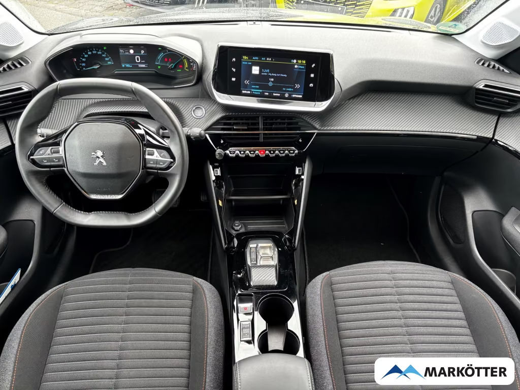Peugeot e-208