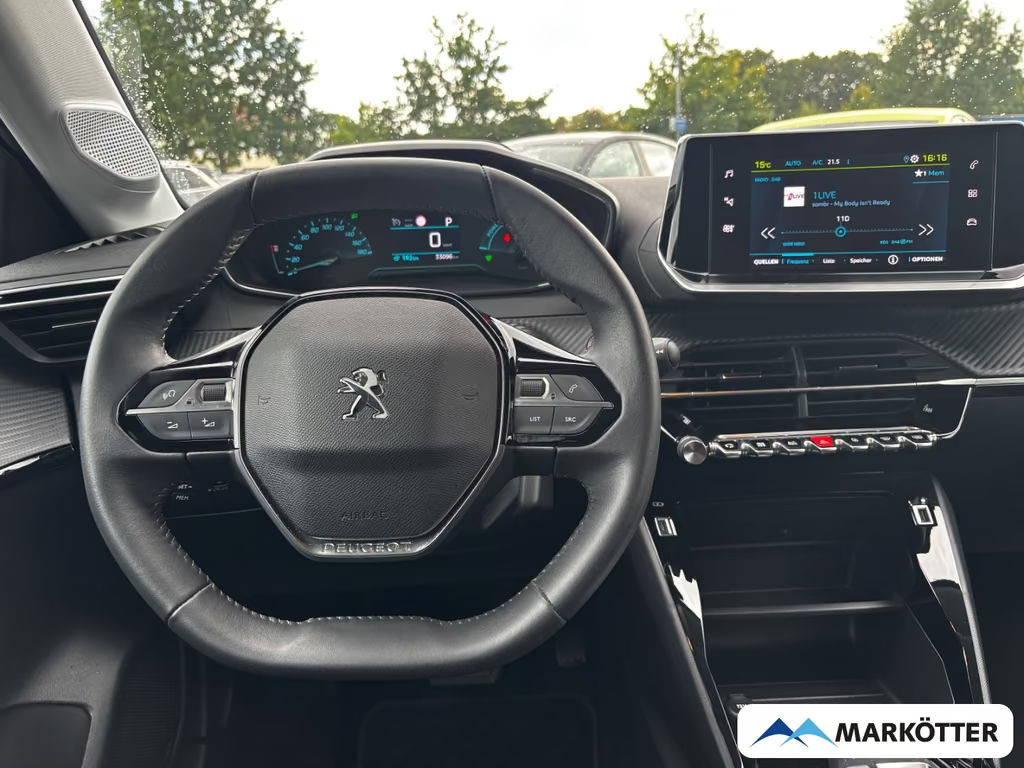 Peugeot e-208