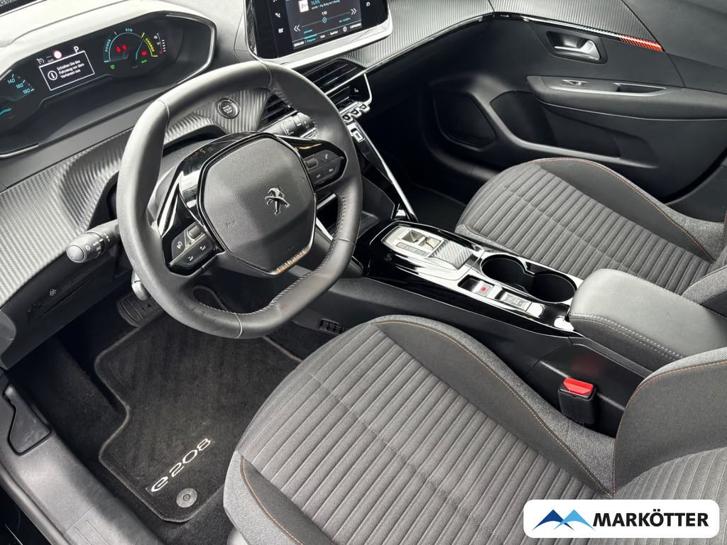 Peugeot e-208