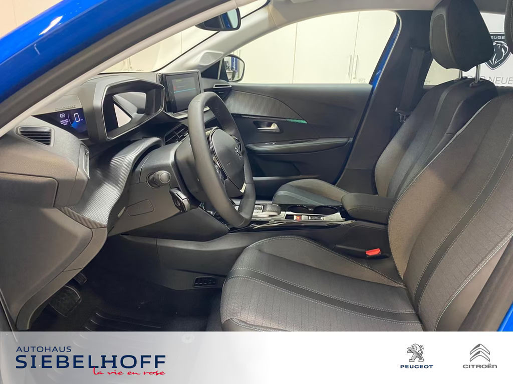 Peugeot e-208