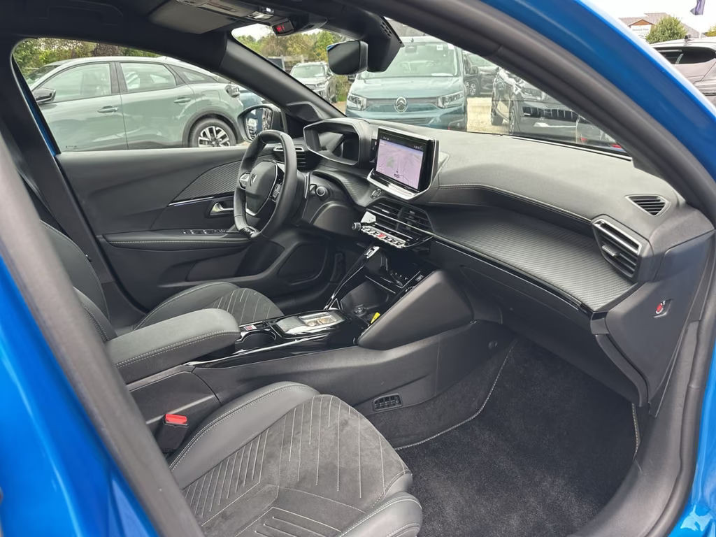 Peugeot e-208