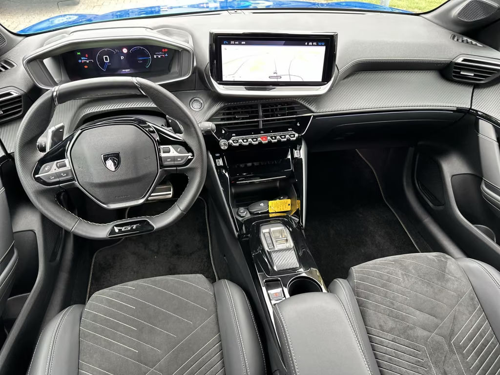Peugeot e-208
