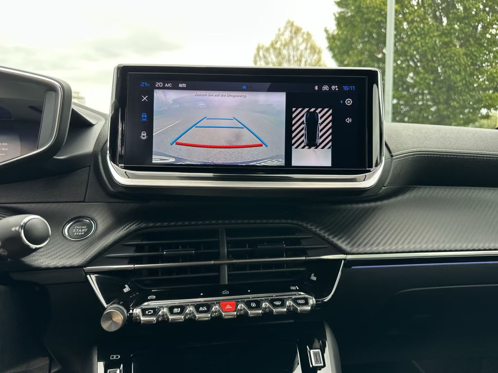 Peugeot e-208