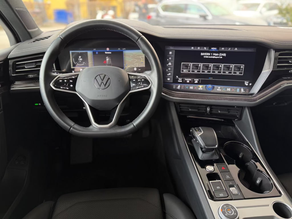 Volkswagen Touareg
