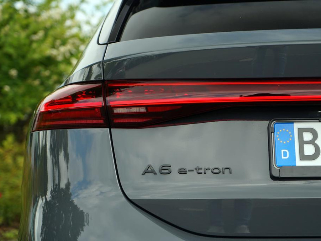 Audi A6 e-tron