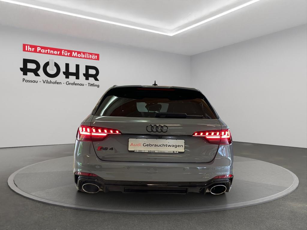 Audi RS4