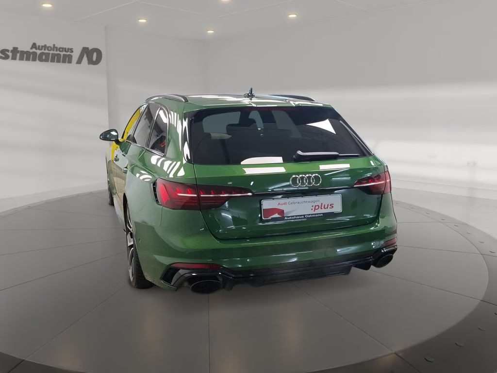 Audi RS4