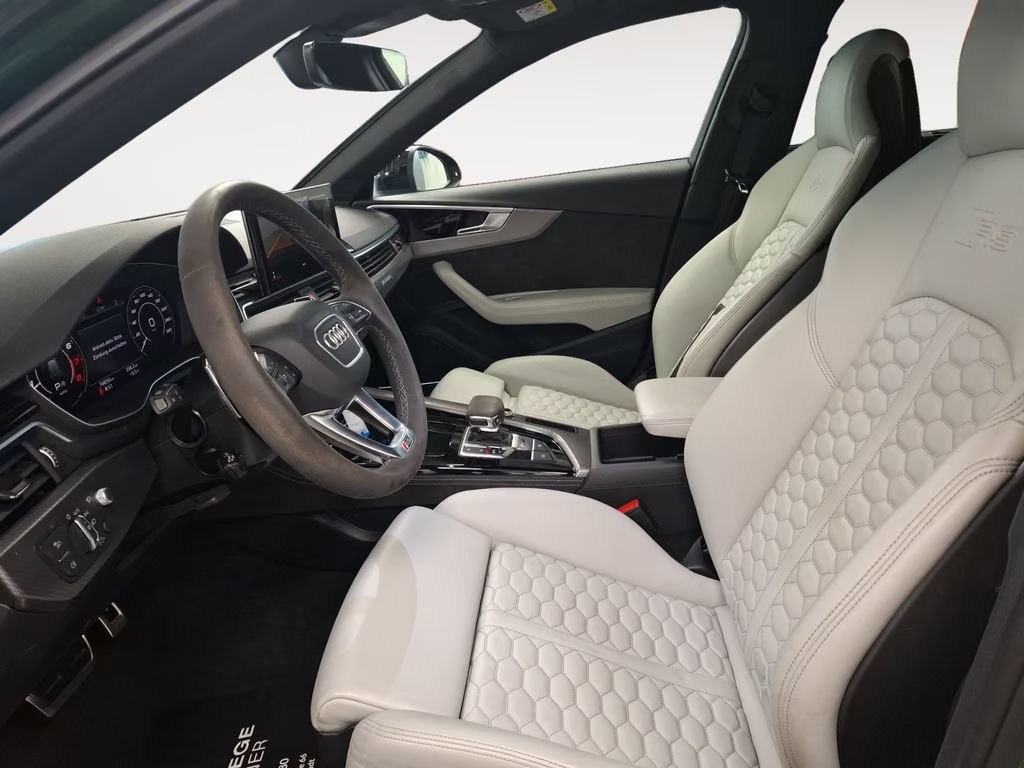 Audi RS4