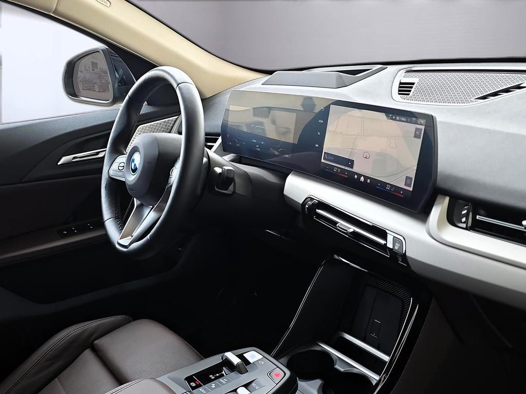 BMW iX2