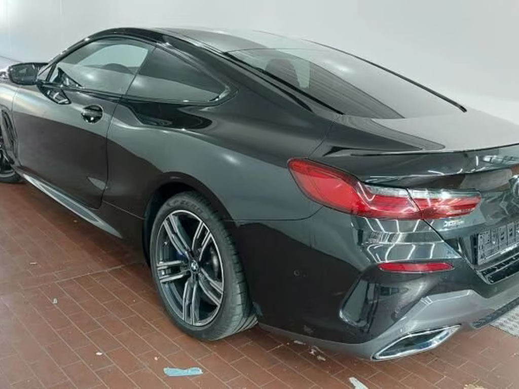 BMW M850