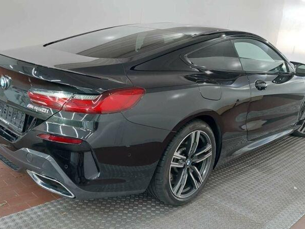 BMW M850