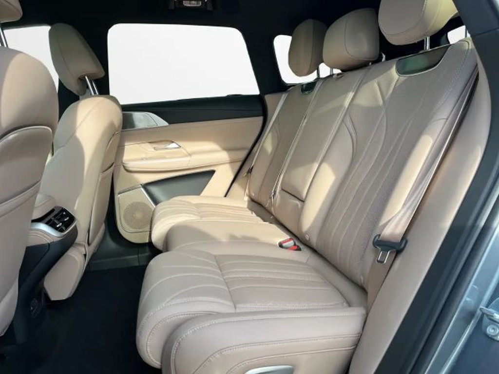 Xpeng G9