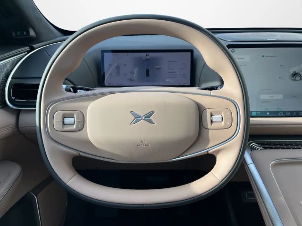 Xpeng G9