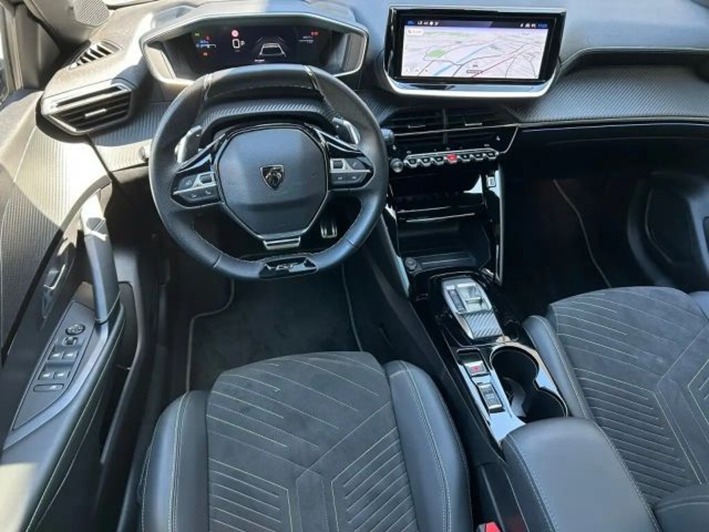 Peugeot e-208