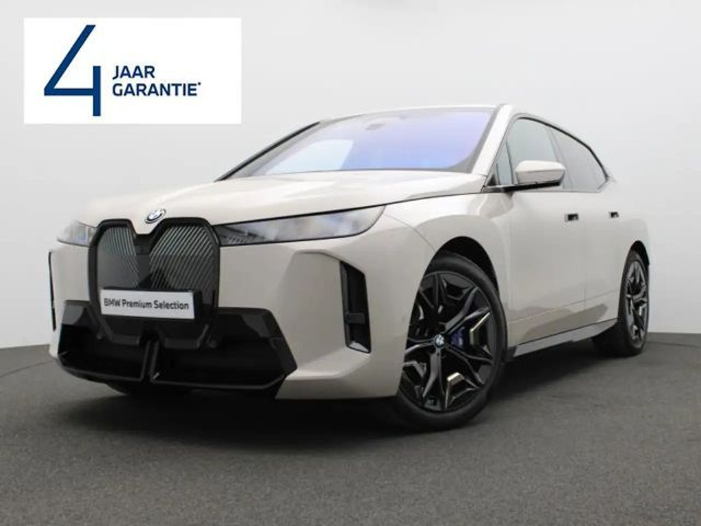 BMW iX xDrive