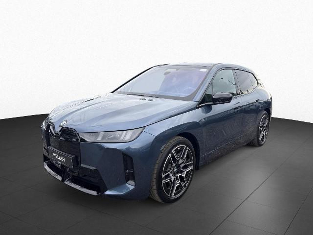 BMW iX xDrive M70
