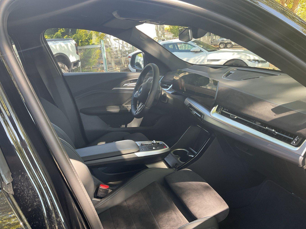 BMW iX2