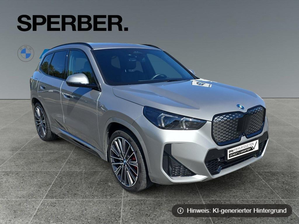 BMW iX1