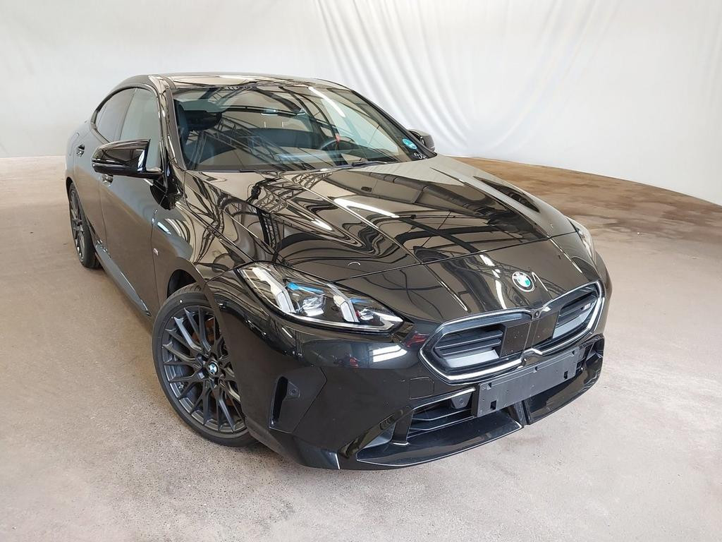 BMW M235