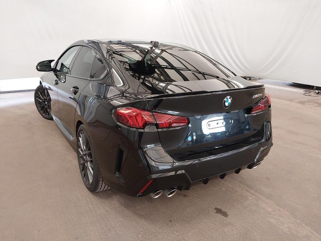 BMW M235