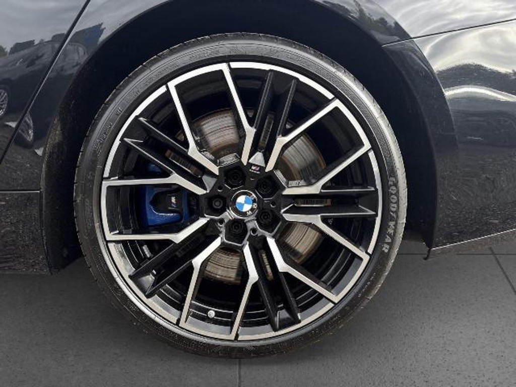 BMW M850