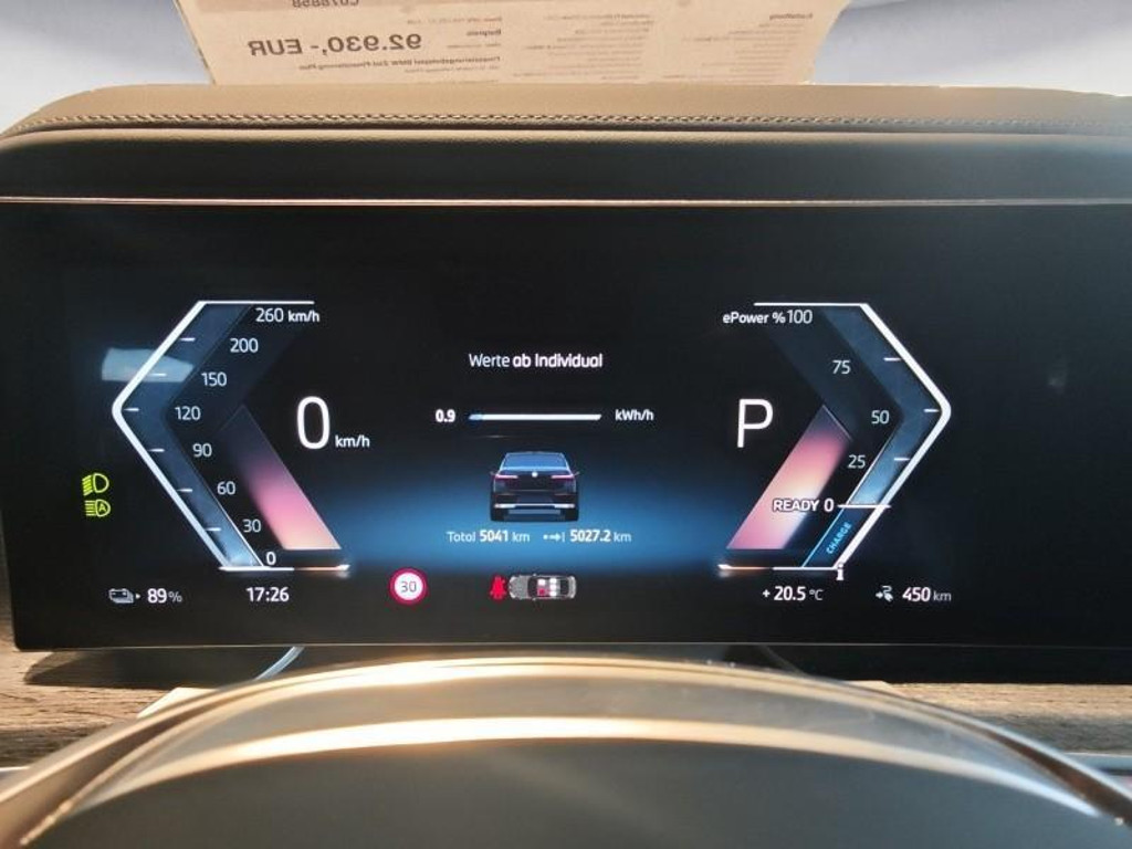 BMW i7