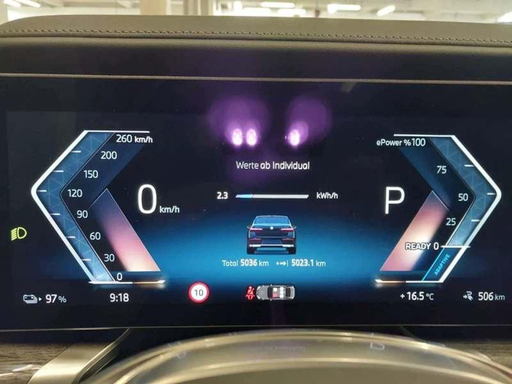 BMW i7