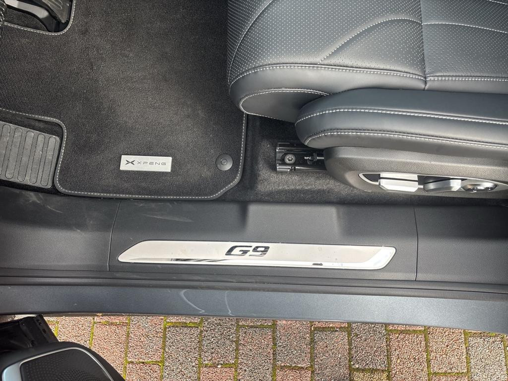 Xpeng G9