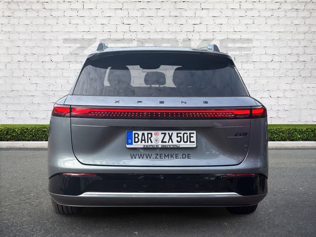 Xpeng G9