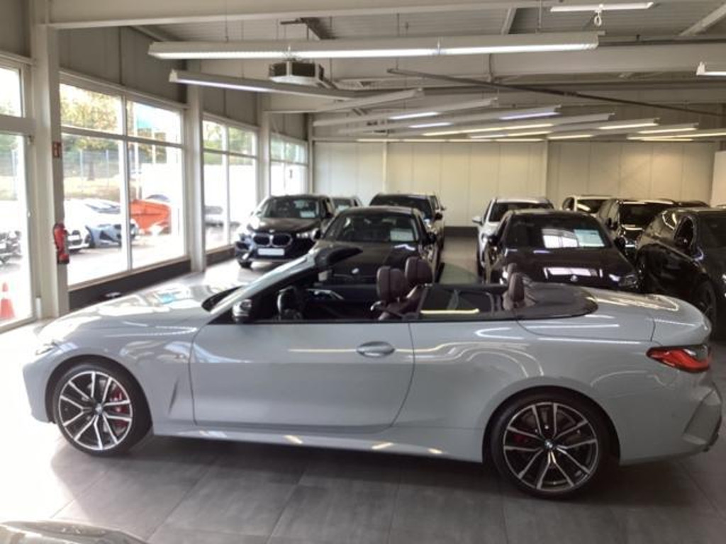 BMW M440