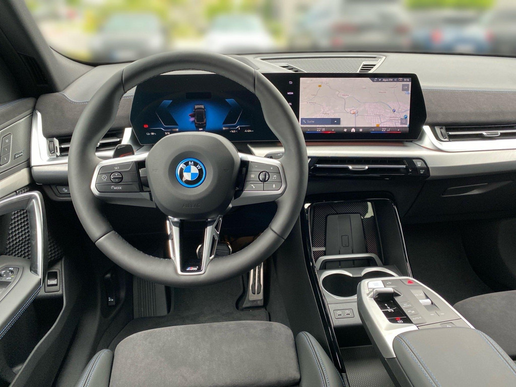 BMW iX2