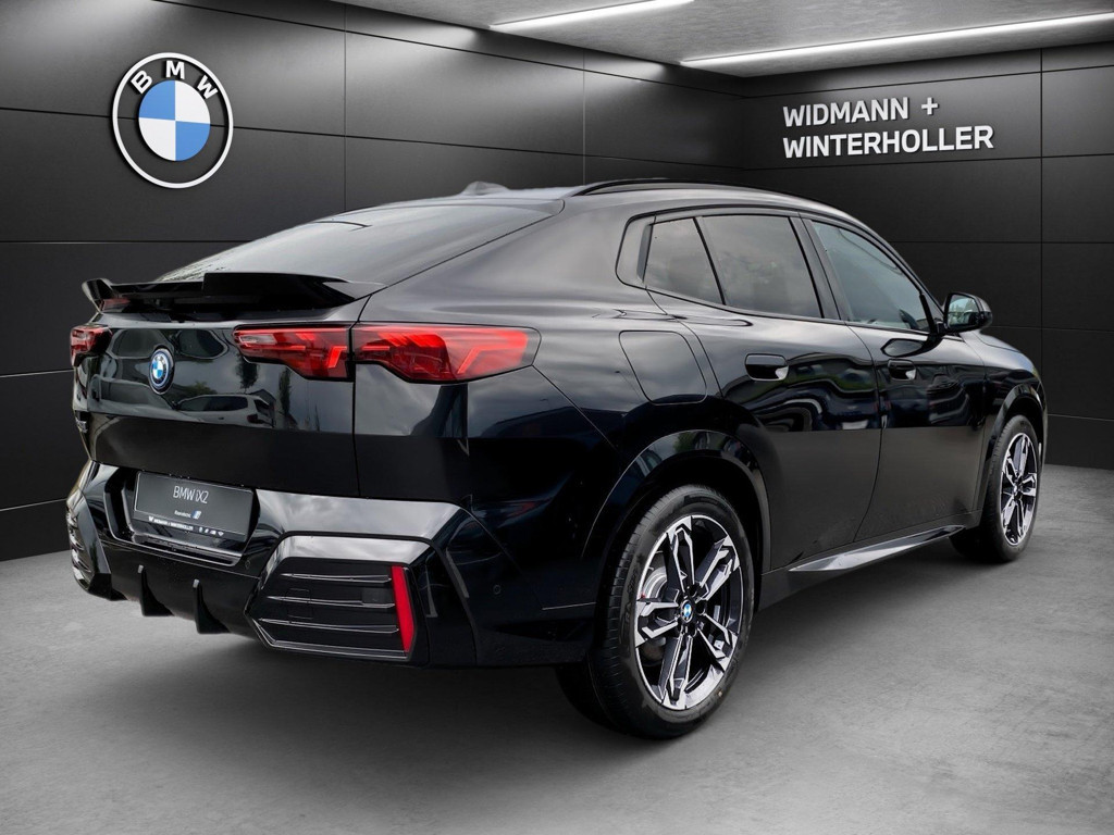 BMW iX2