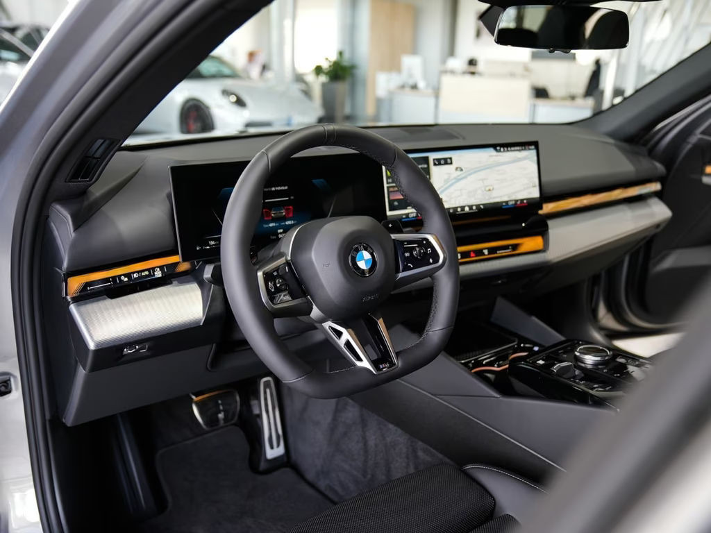 BMW 5 Serie 520 M-Sport Sedan 520i