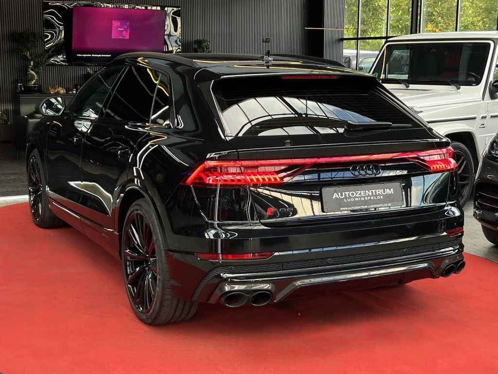 Audi SQ8